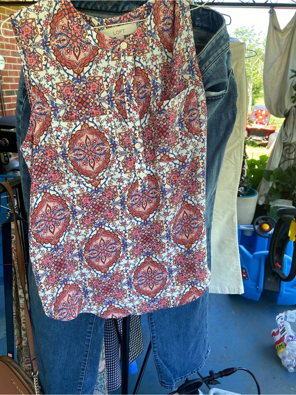 LOFT BUNDLE Jeans size 10wideleg and SIZE SMALL Floral Medallion Sleeveless Top